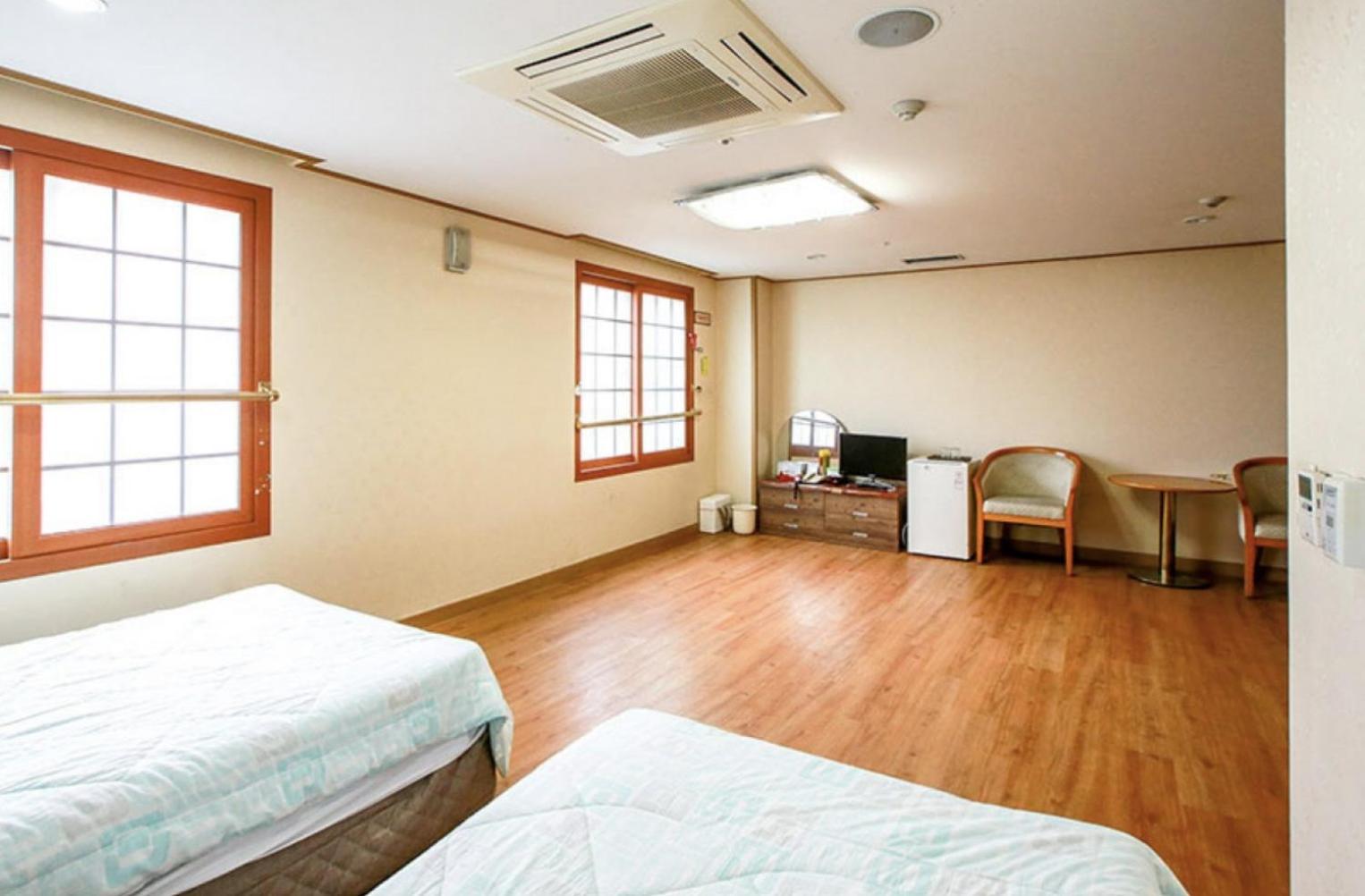 Jeju Royal Hotel Exterior photo