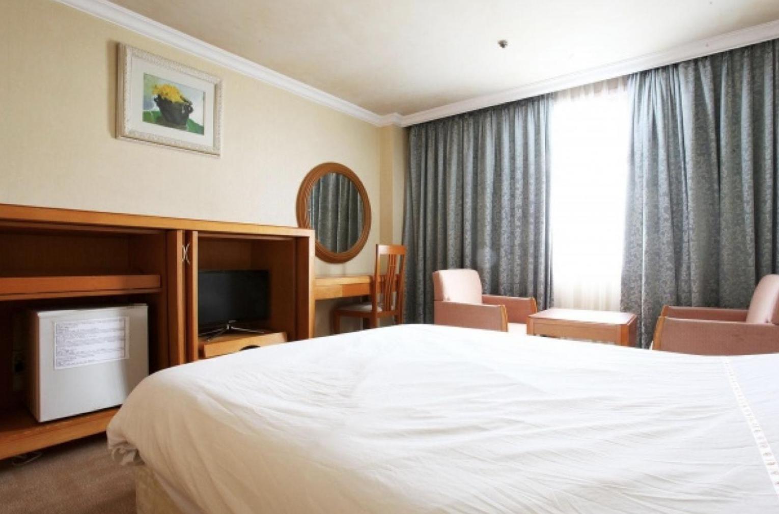 Jeju Royal Hotel Exterior photo