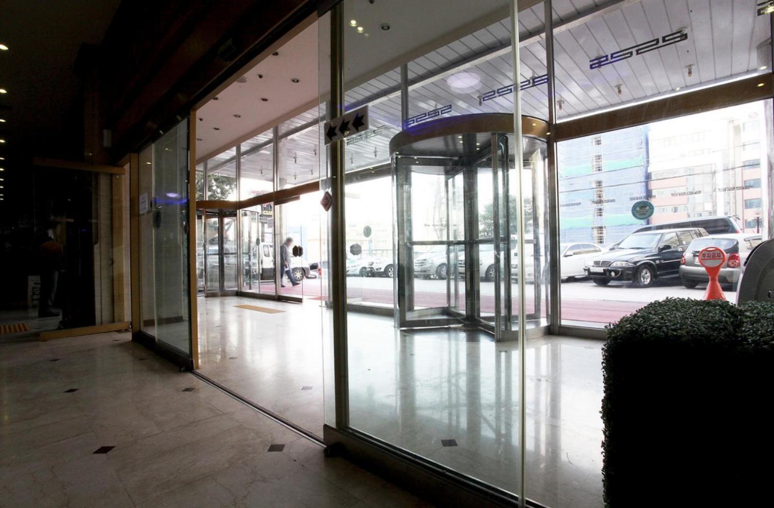 Jeju Royal Hotel Exterior photo