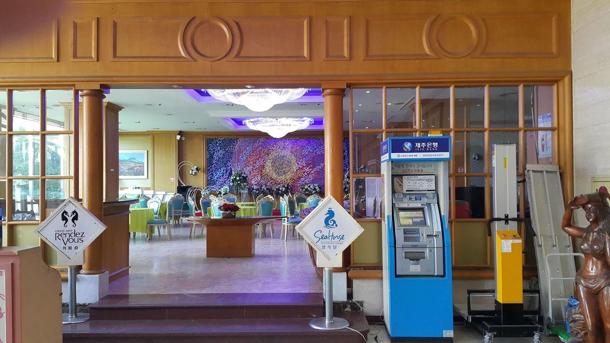 Jeju Royal Hotel Exterior photo